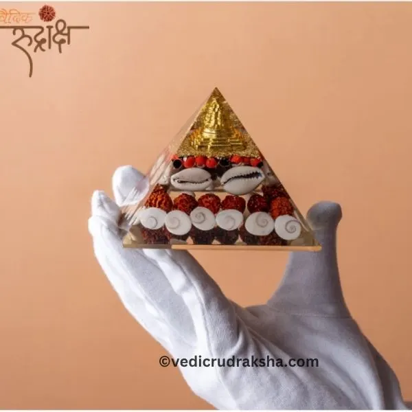 spnsouzmjqxchmidvb7b.webp Dhan Laxmi Shri Yantra Pyramid – Energized Wealth & Prosperity Symbol - Image 3